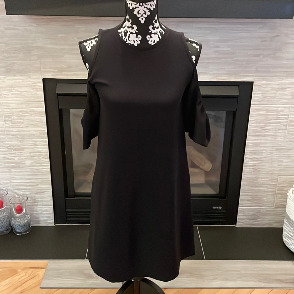 Zara Size Small Cold Shoulder Dress